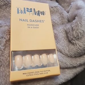 Red aspen nails NIB